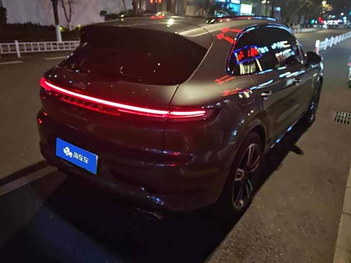 Фото 3 - Porsche Cayenne Hybrid