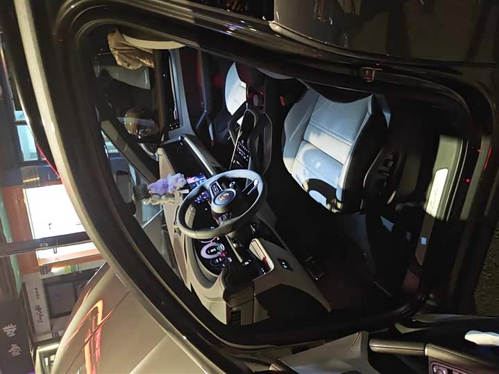 Фото 9 - Porsche Cayenne Hybrid