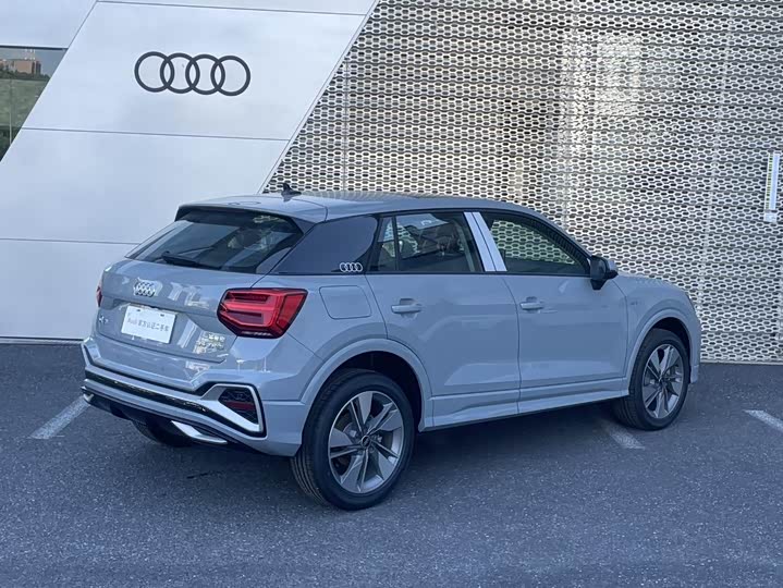 Фото 4 - Audi Q2L
