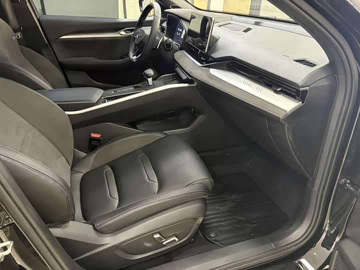 Фото 8 - Geely Preface