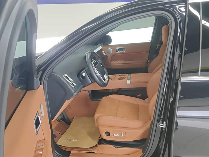 Фото 9 - LiXiang L6