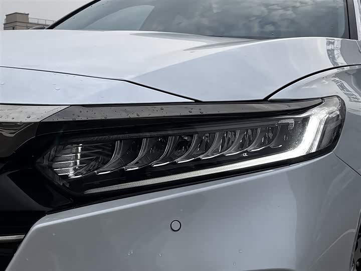 Photo 5 - Honda Accord