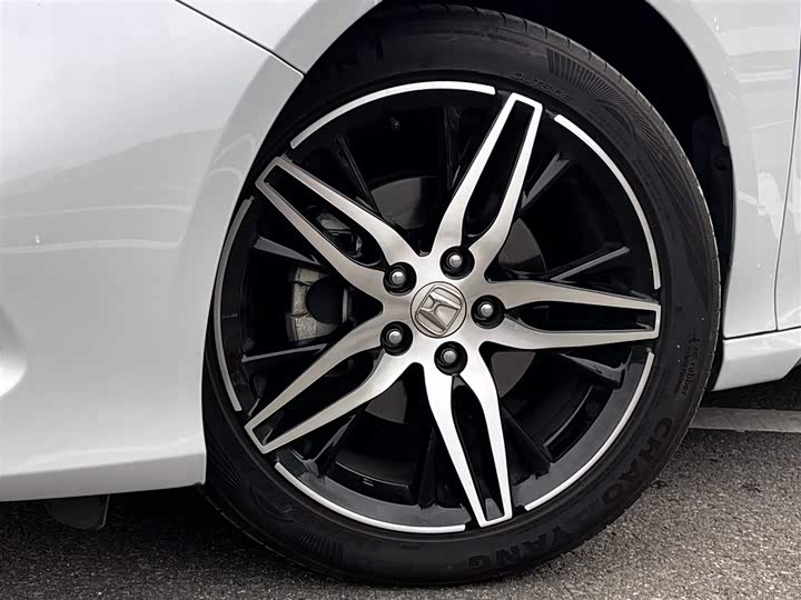 Photo 6 - Honda Accord