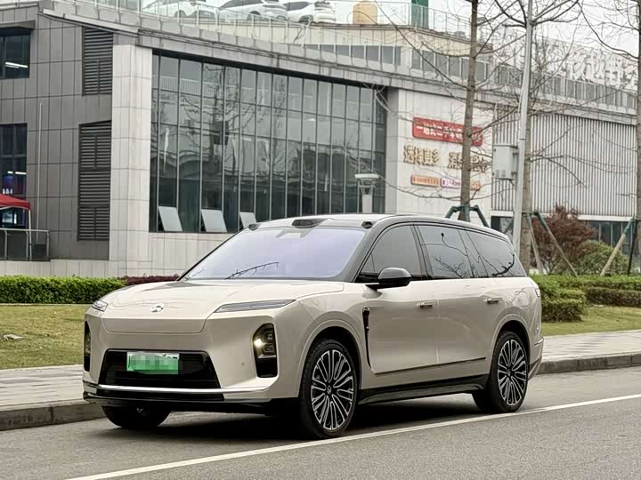 Фото 1 - Nio ES8