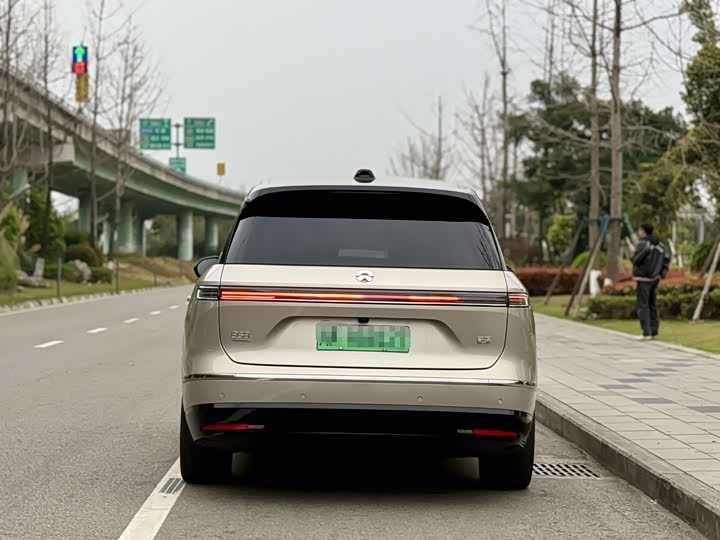 Фото 9 - Nio ES8