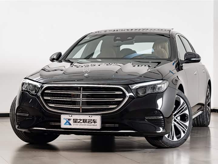 Фото 2 - Mercedes-Benz E-Class