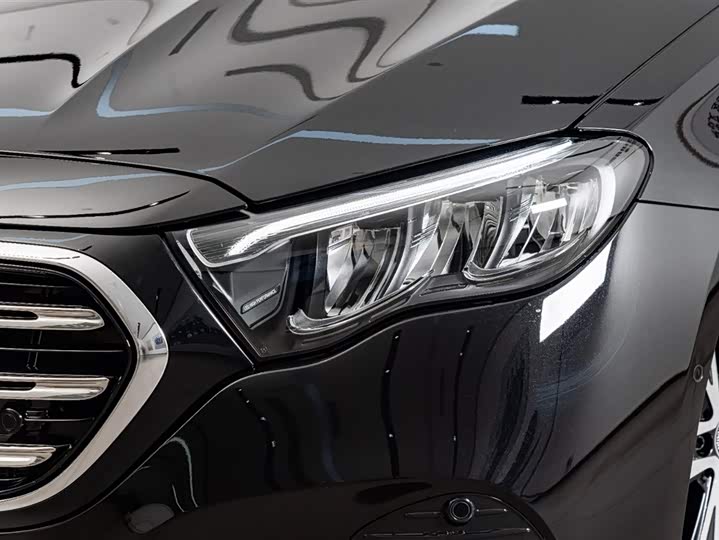 Фото 4 - Mercedes-Benz E-Class