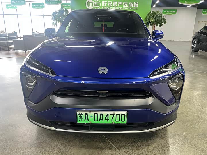 Фото 2 - Nio EC6