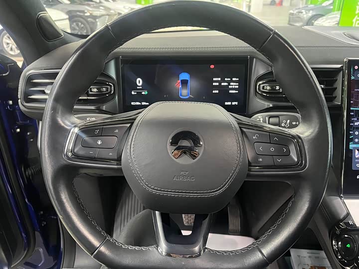 Фото 4 - Nio EC6