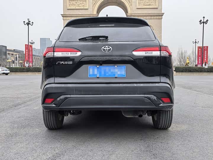 Photo 2 - Toyota Frontlander