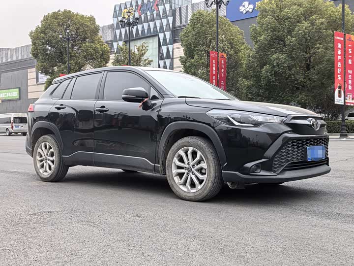 Photo 3 - Toyota Frontlander