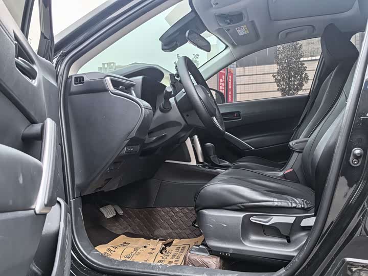 Photo 8 - Toyota Frontlander