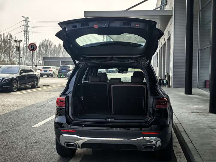 Фото 8 - Mercedes-Benz GLB-Class