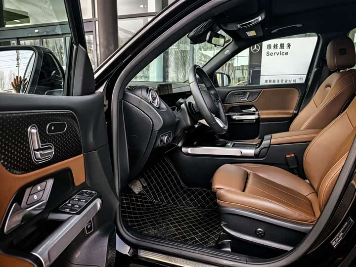 Фото 9 - Mercedes-Benz GLB-Class