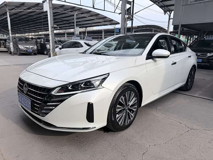 Фото 1 - Nissan Teana