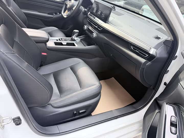 Фото 7 - Nissan Teana