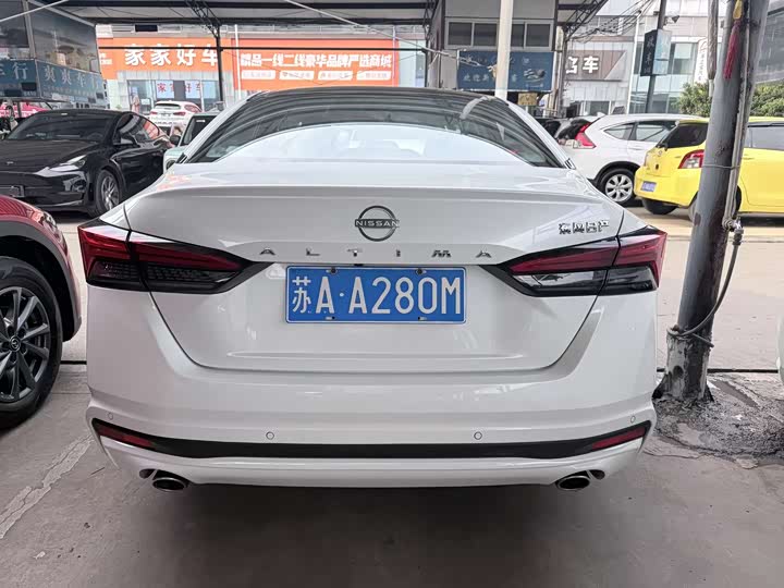 Фото 9 - Nissan Teana