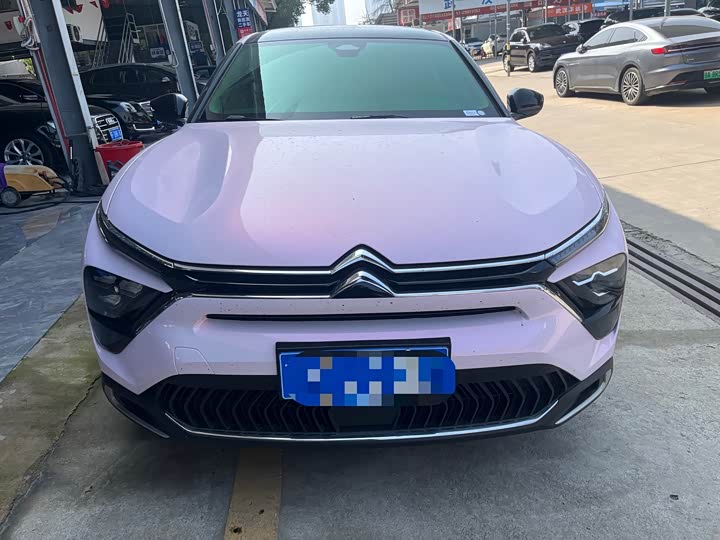 Фото 2 - Citroen C5 X