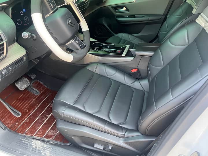 Фото 4 - Citroen C5 X