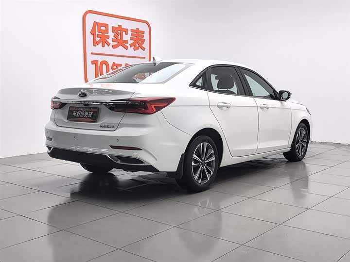 Фото 2 - Ford Escort