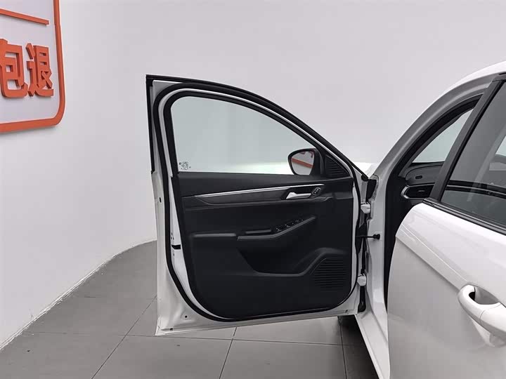 Фото 8 - Ford Escort