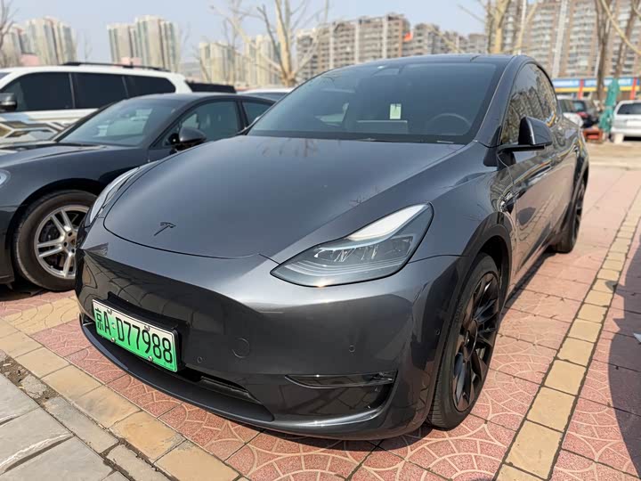 Фото 1 - Tesla Model Y