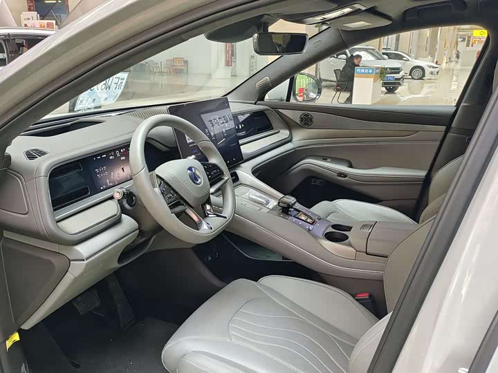 Фото 8 - Denza N7