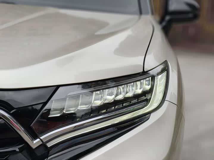 Photo 4 - Honda UR-V