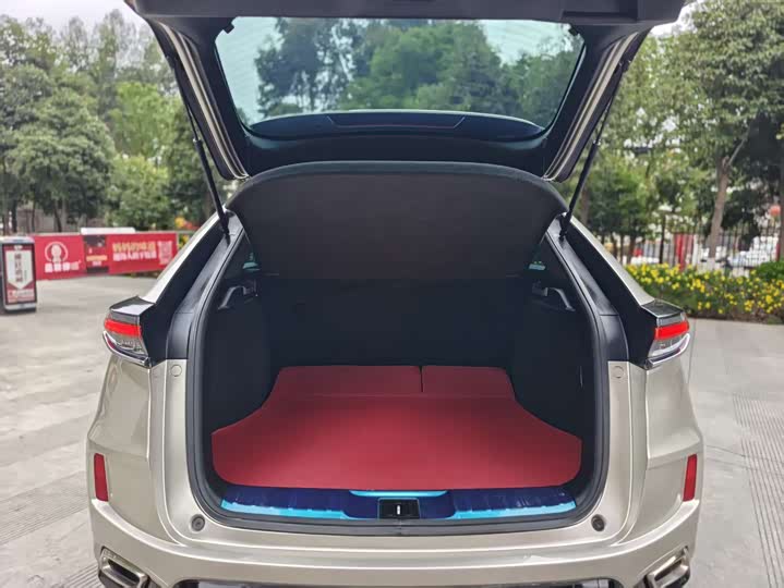 Photo 9 - Honda UR-V