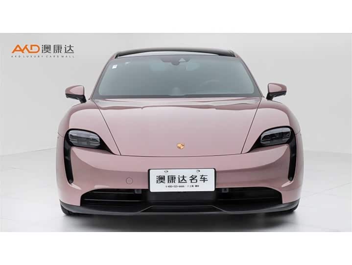 Фото 2 - Porsche Taycan