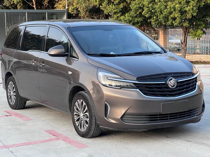 Фото 3 - Buick GL8 ES