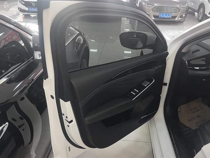 Фото 7 - Geely Preface L