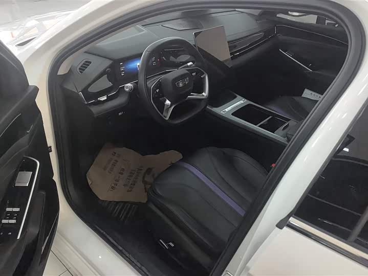 Фото 9 - Geely Preface L