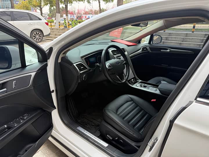 Photo 7 - Ford Mondeo