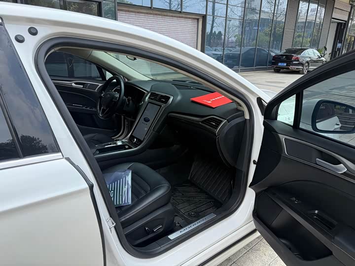 Photo 9 - Ford Mondeo