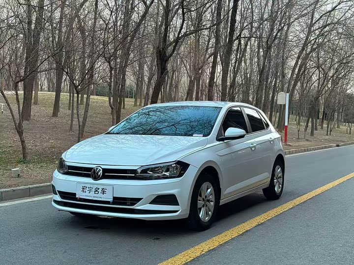 Фото 1 - Volkswagen Polo