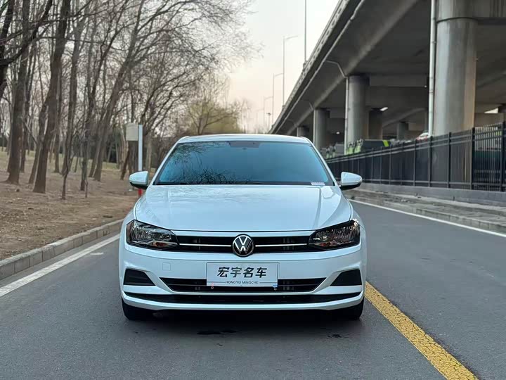 Фото 2 - Volkswagen Polo