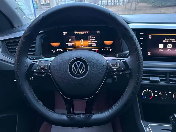 Фото 6 - Volkswagen Polo