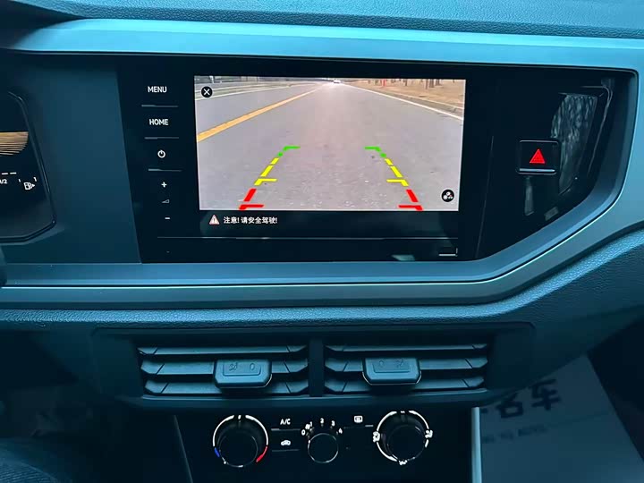 Фото 9 - Volkswagen Polo