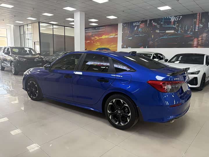 Фото 4 - Honda Civic