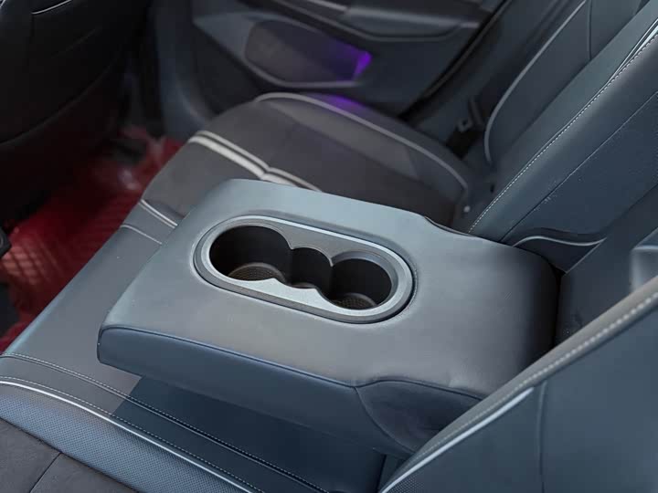 Фото 9 - Volkswagen Golf