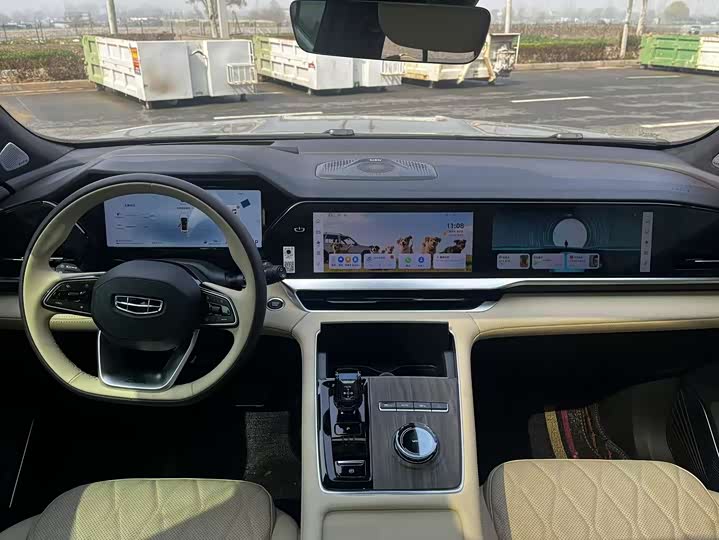 Фото 6 - Geely Monjaro