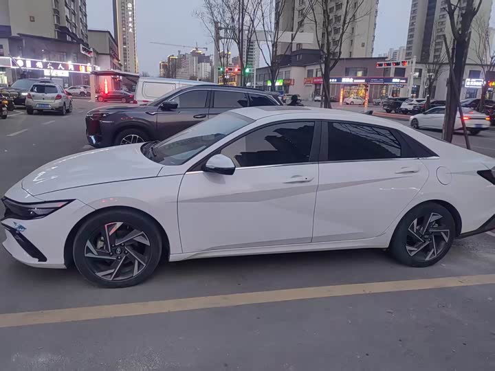 Фото 4 - Hyundai Elantra N line