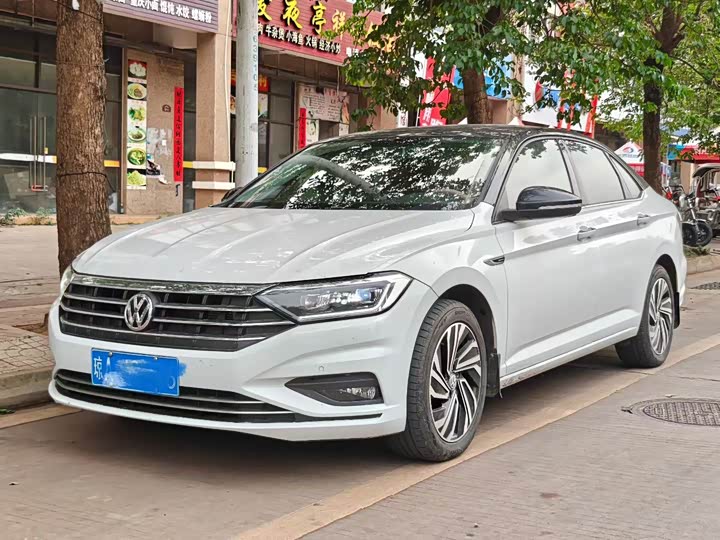 Фото 1 - Volkswagen Sagitar L