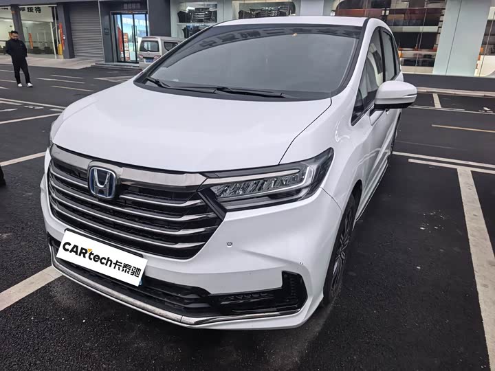 Фото 1 - Honda Odyssey