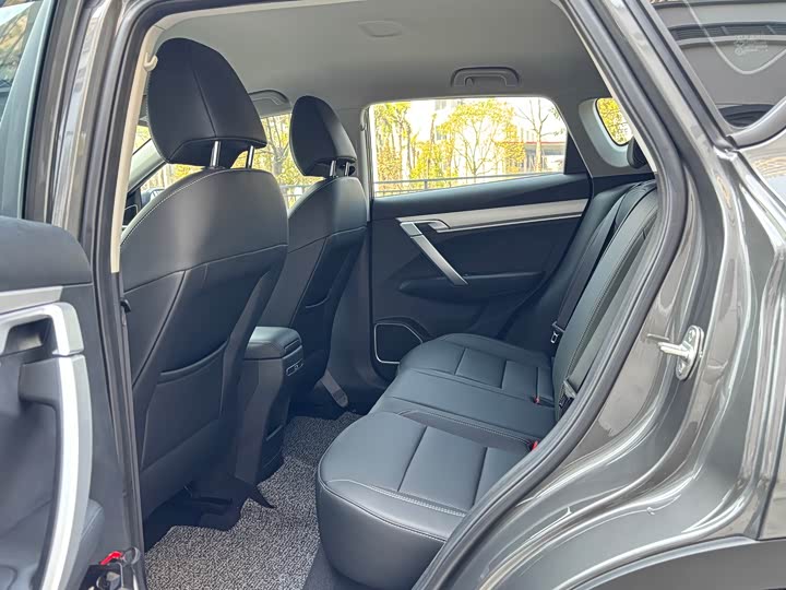 Фото 5 - Geely Coolray