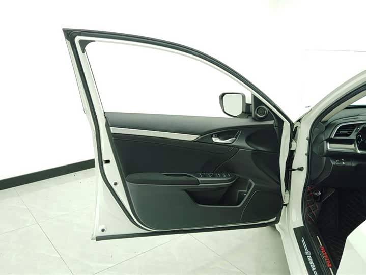 Фото 7 - Honda Civic