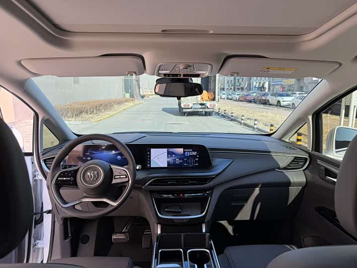 Фото 3 - Buick GL8 Hybrid