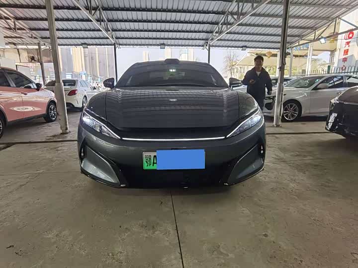 Фото 2 - BYD Han L