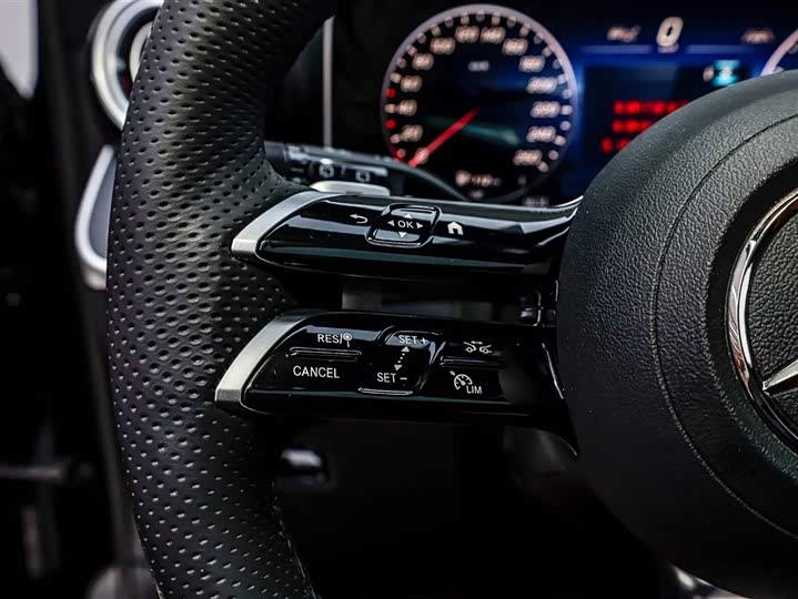 Фото 9 - Mercedes-Benz GLC-Class